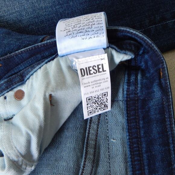 Diesel BUSTER Tapered Leg Dark Blue Faded Denim Trousers Jeans Men's 30 x 32 NWT - Picture 10 of 10